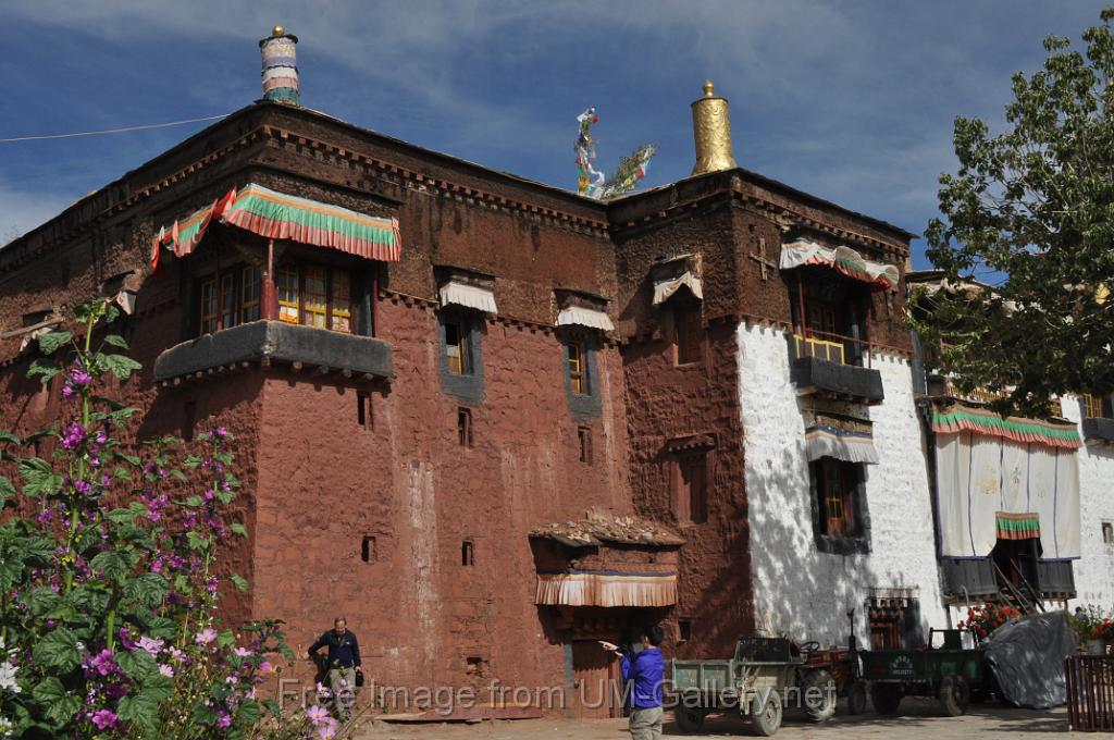 10092011Xigaze-Gyangzi-Palcho Monastery-dzong_sf-DSC_0649.JPG